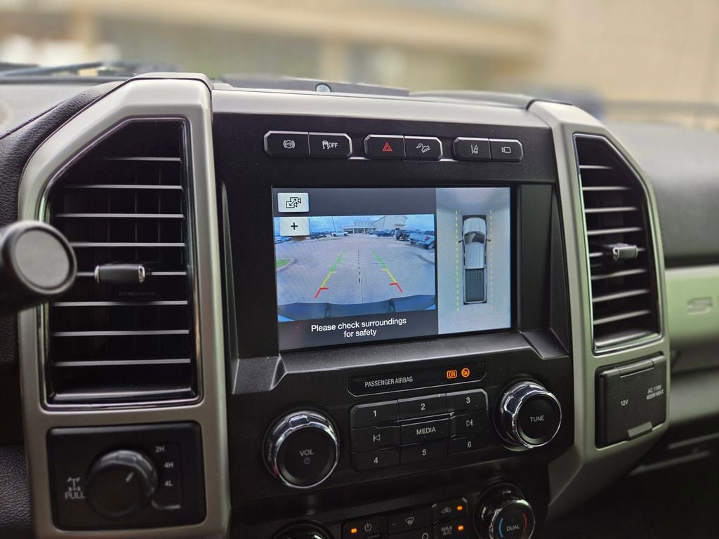 Used 2019 Ford F350 Lariat w/ Lariat Ultimate Package AWD/4WD image 20
