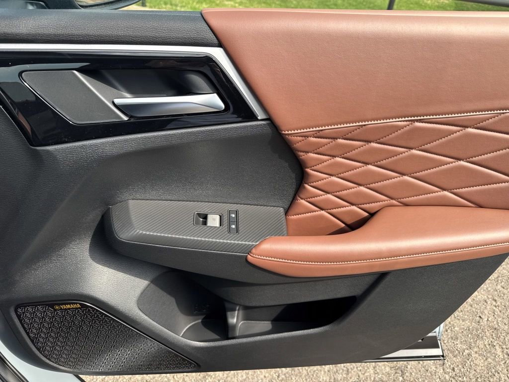 New 2026 Mitsubishi Outlander SEL FWD image 41