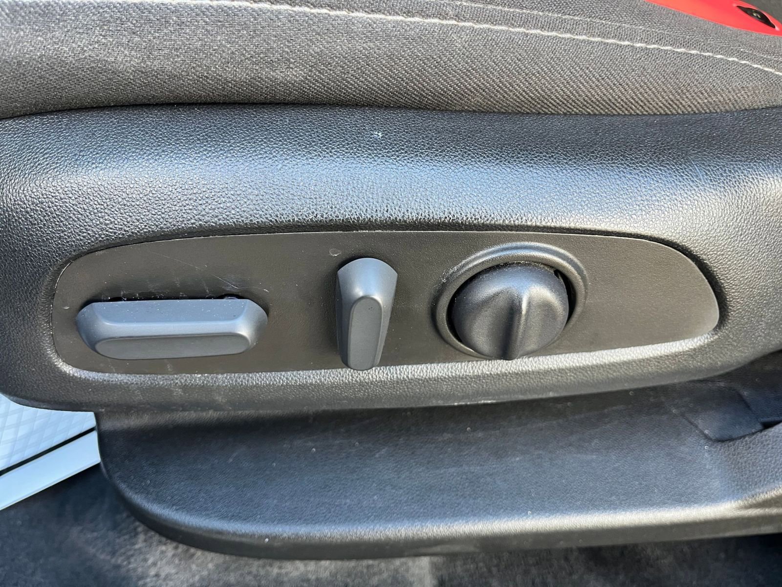 Used 2023 Chevrolet Traverse LT image 23