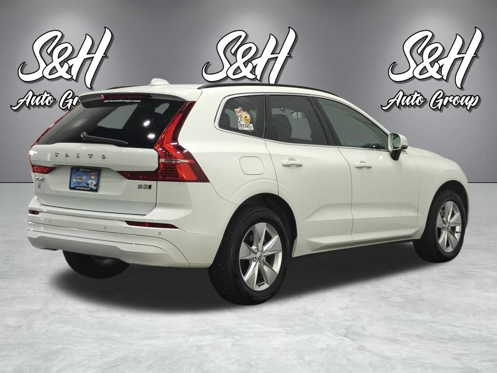 Used 2022 Volvo XC60 B5 Momentum AWD/4WD image 21