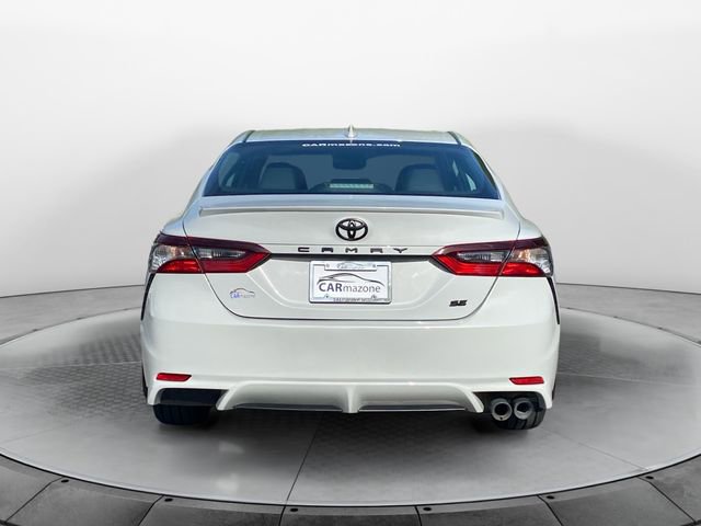 Used 2023 Toyota Camry SE FWD image 4