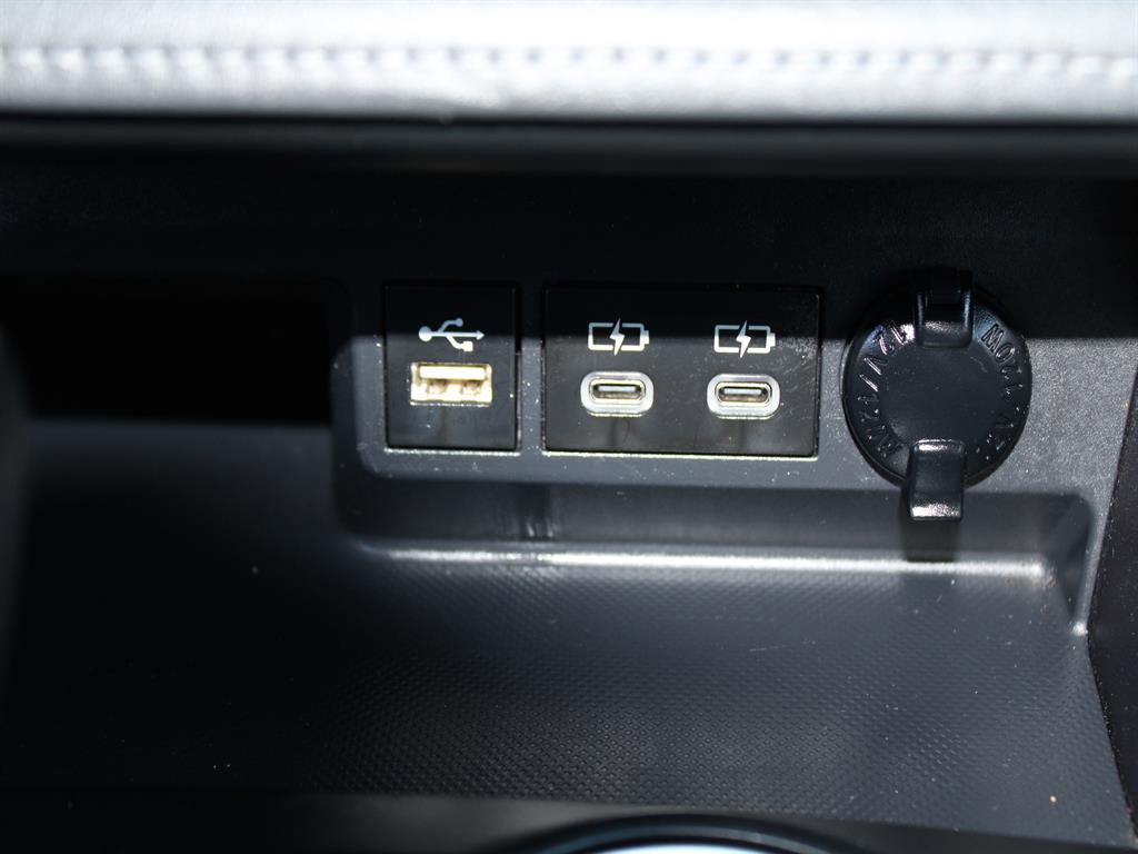 Used 2023 Toyota Highlander LE image 24