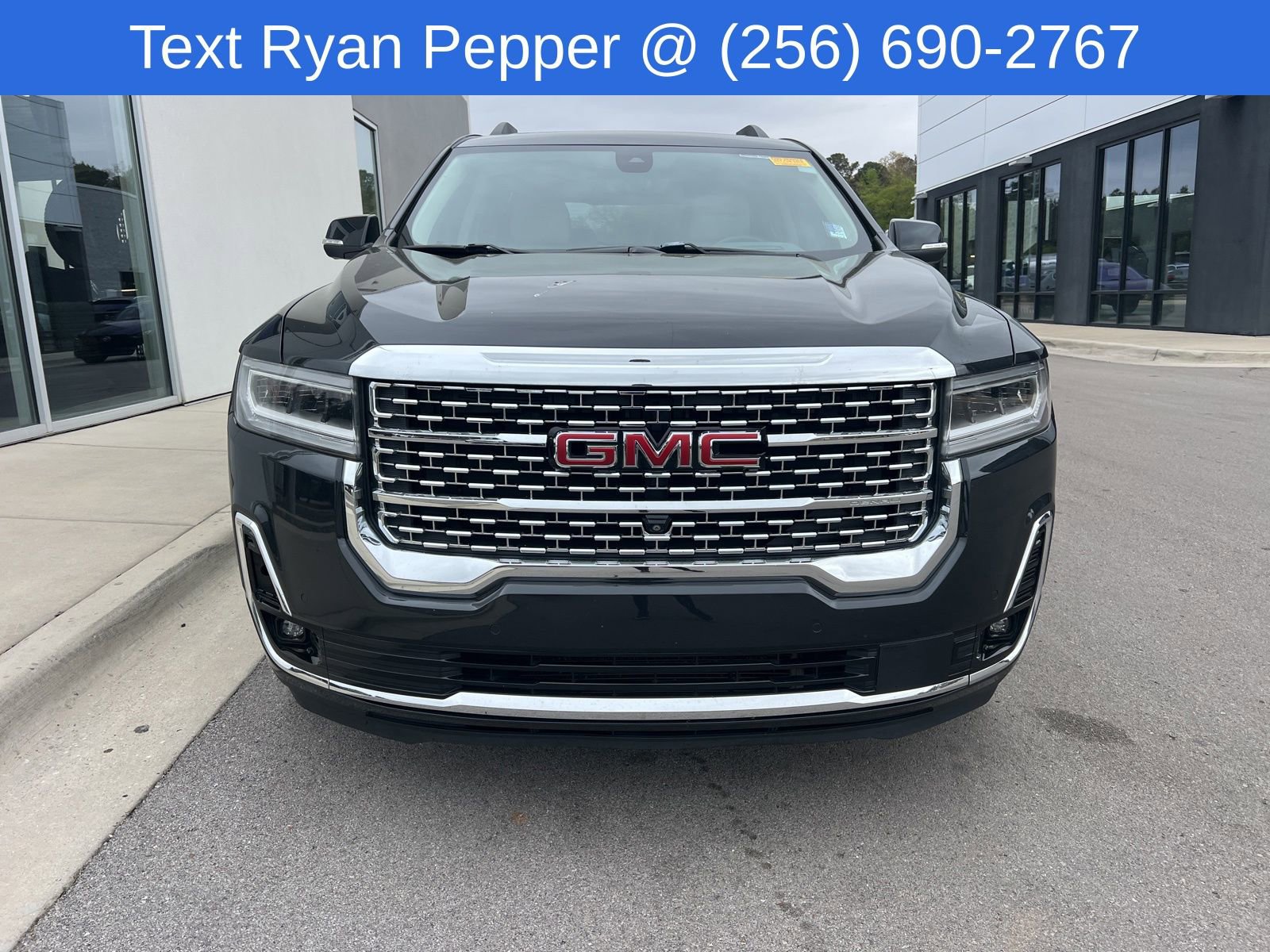 Used 2020 GMC Acadia Denali w/ Technology Package image 2