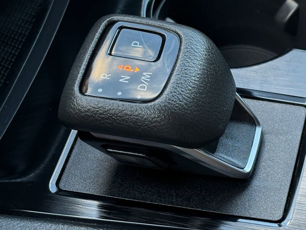 Used 2023 Nissan Rogue SV image 28