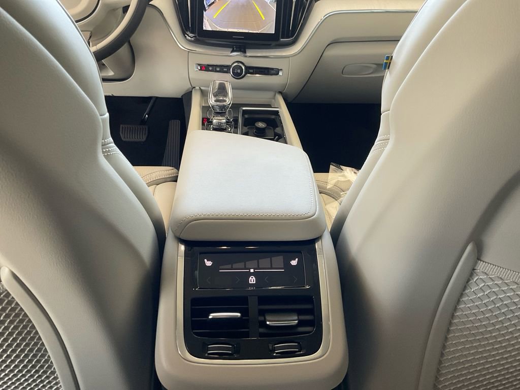 New 2026 Volvo XC60 B5 Ultra w/ Protection Package Premier image 21
