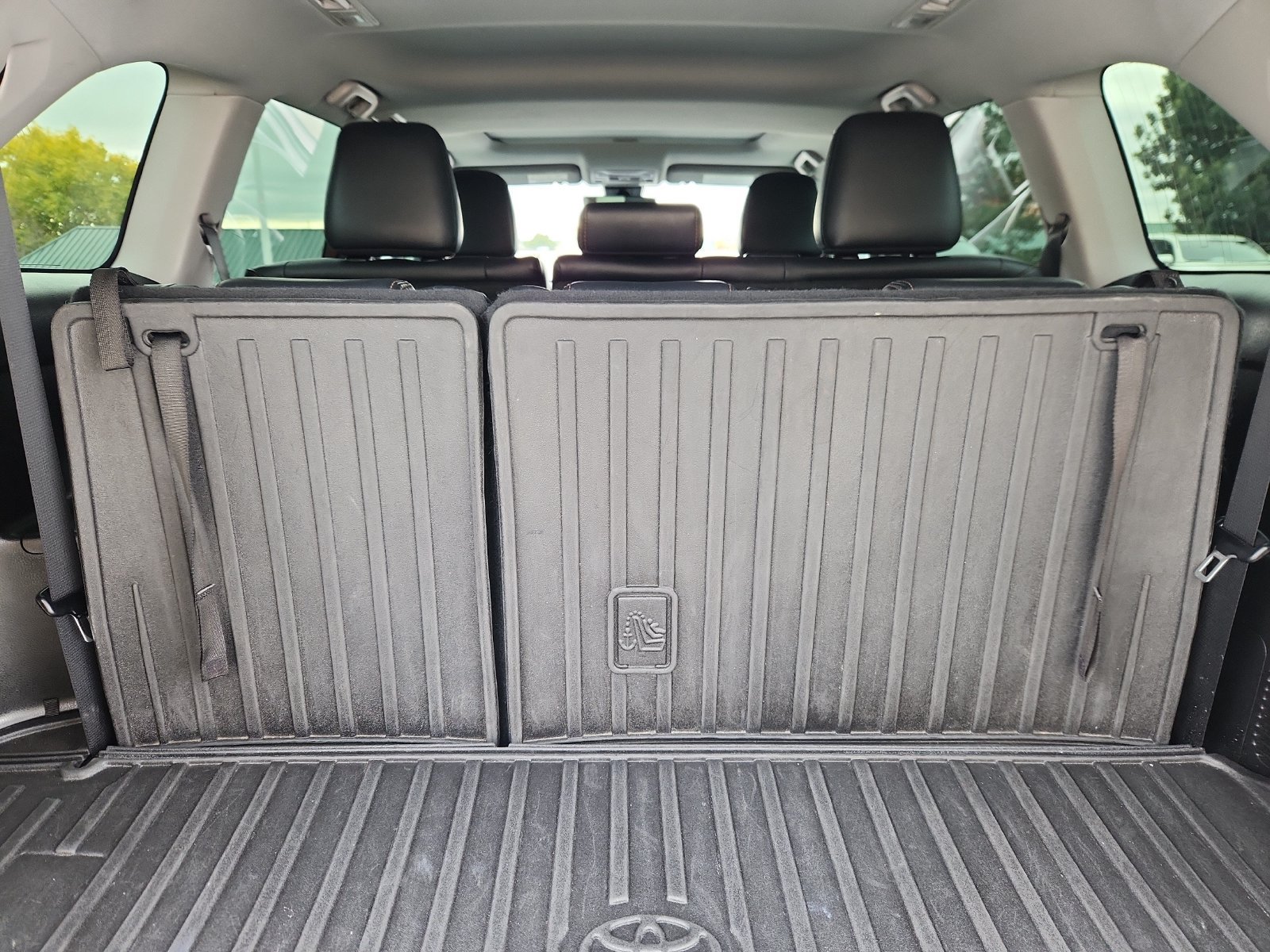 Used 2018 Toyota Highlander XLE FWD image 14