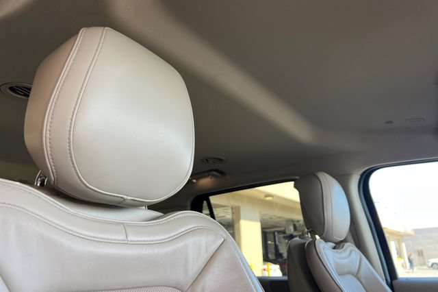 Used 2019 Lincoln Navigator Select w/ Technology Package RWD image 20