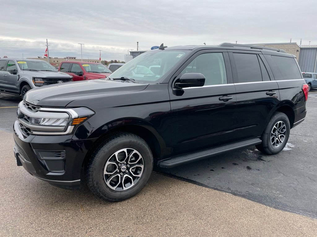 Used 2024 Ford Expedition XLT image 6