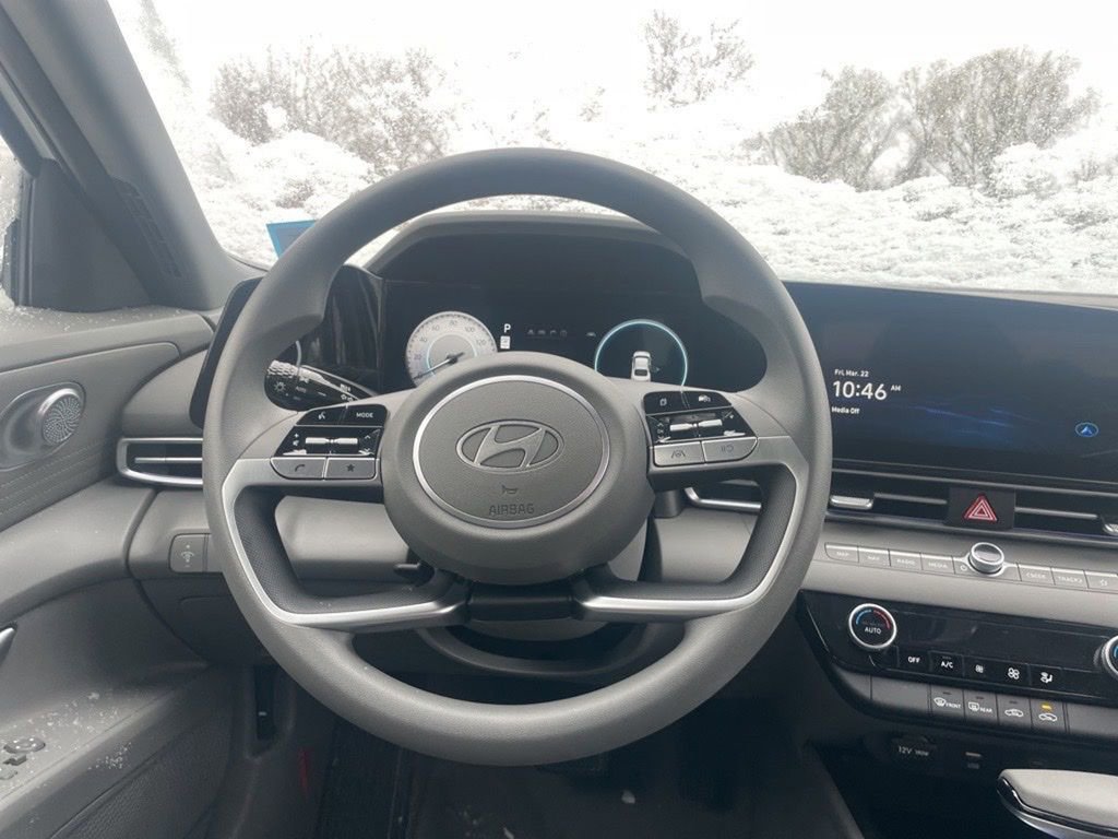 New 2024 Hyundai Elantra SEL w/ Convenience Package image 15