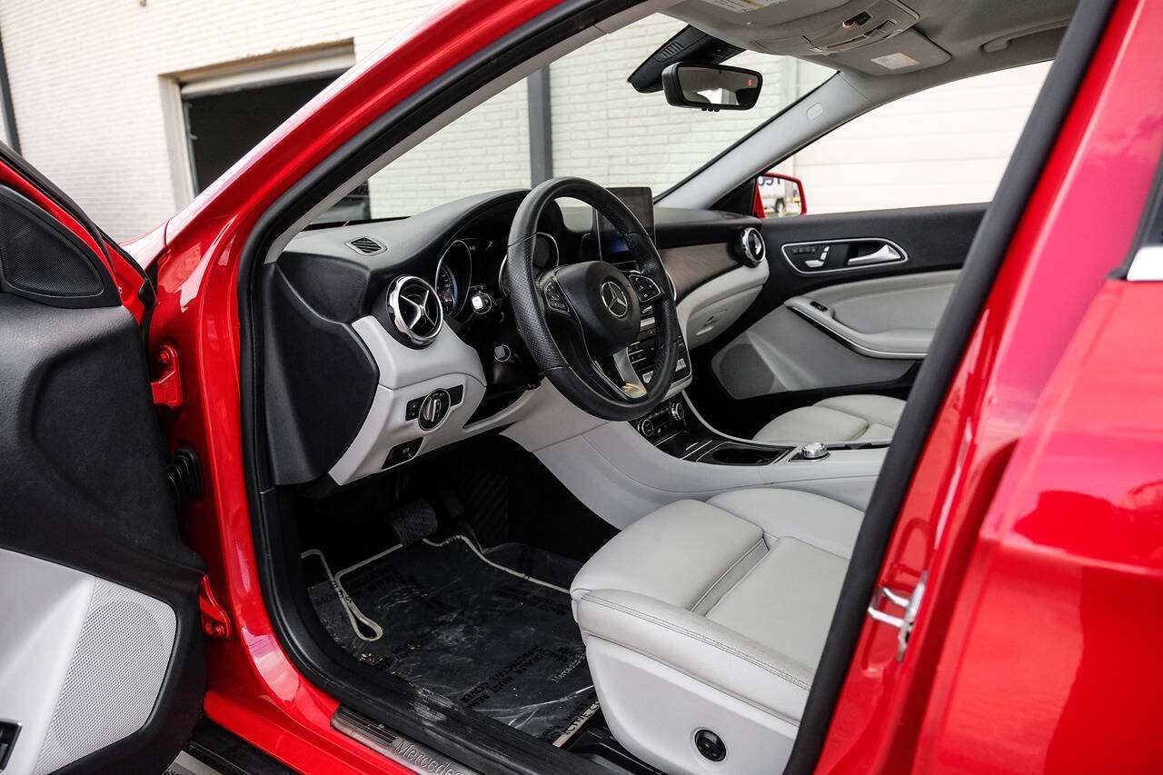 Used 2019 Mercedes-Benz GLA 250 image 3