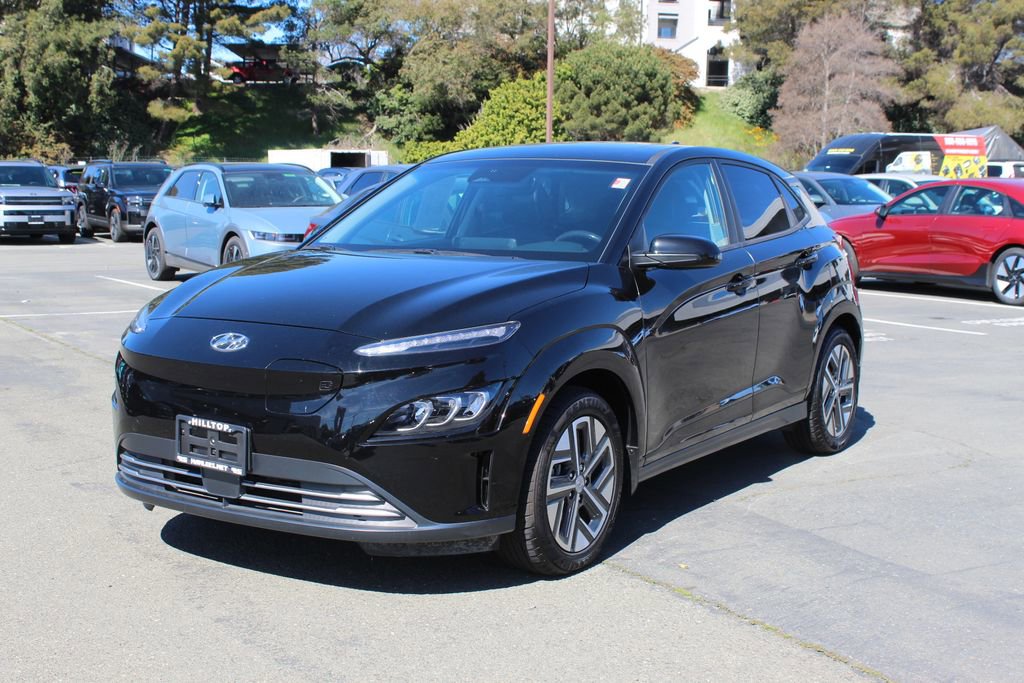 Used 2023 Hyundai Kona Limited image 3