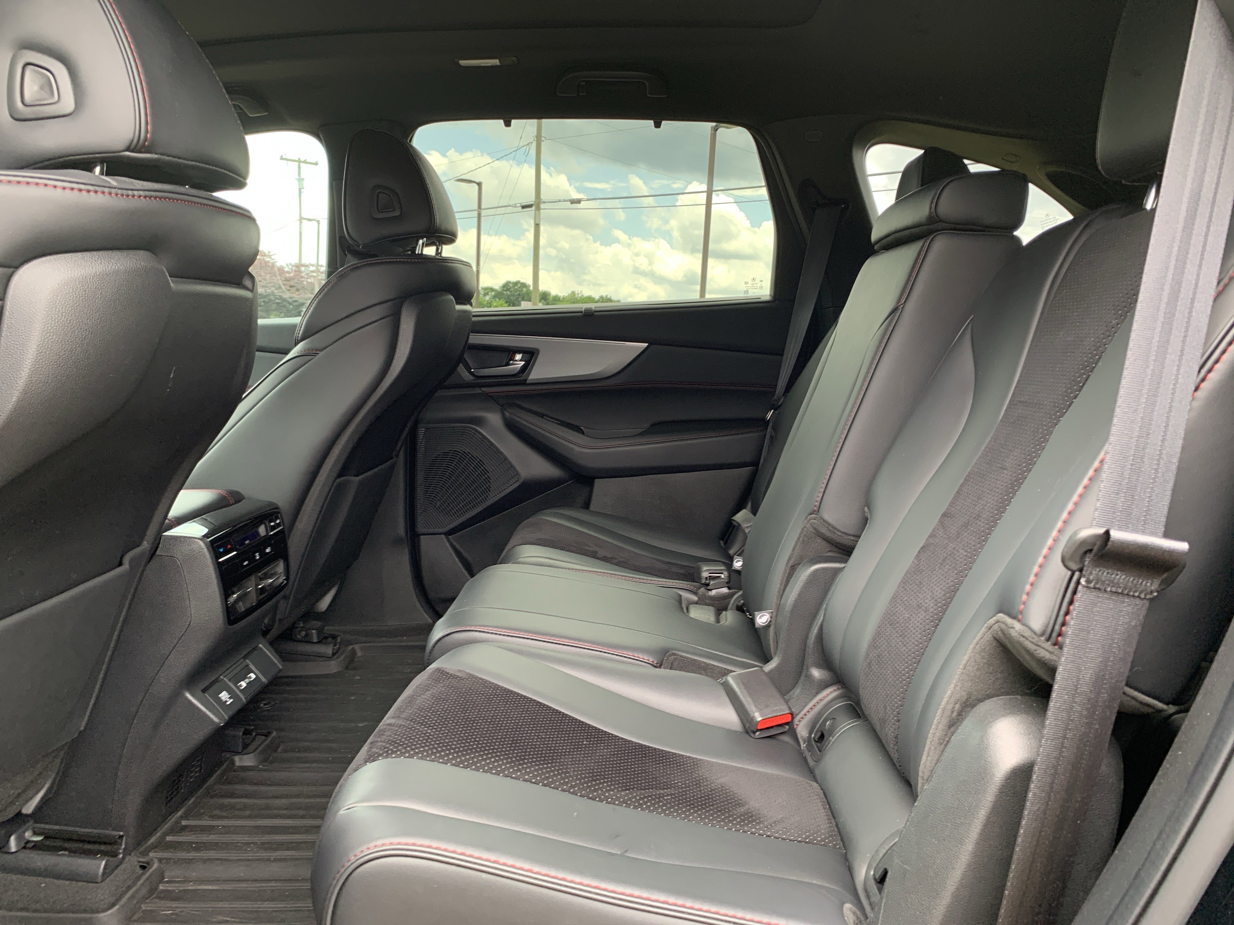 Used 2022 Acura MDX A-Spec AWD/4WD image 32
