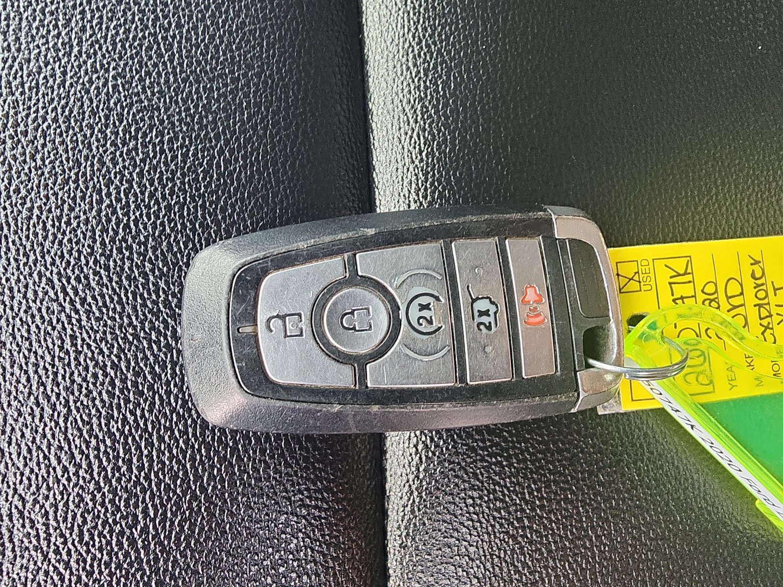 Used 2020 Ford Explorer XLT w/ Equipment Group 202A AWD/4WD image 26