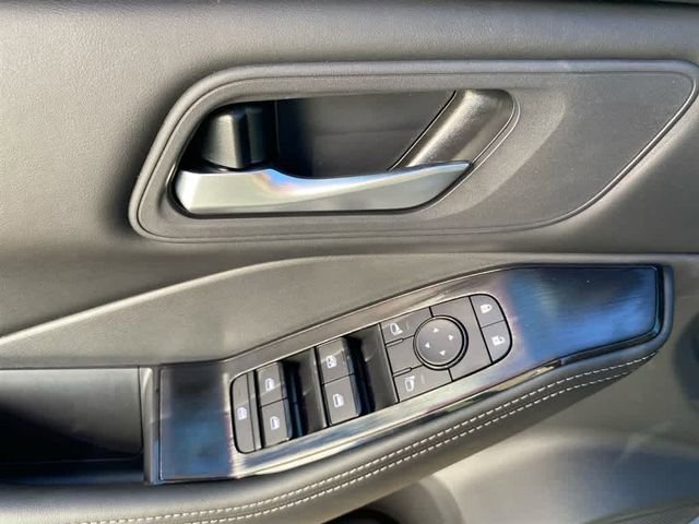 New 2026 Nissan Rogue SV w/ Cold Weather Package AWD/4WD image 10