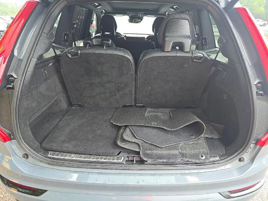 Used 2021 Volvo XC90 T5 R-Design FWD image 10