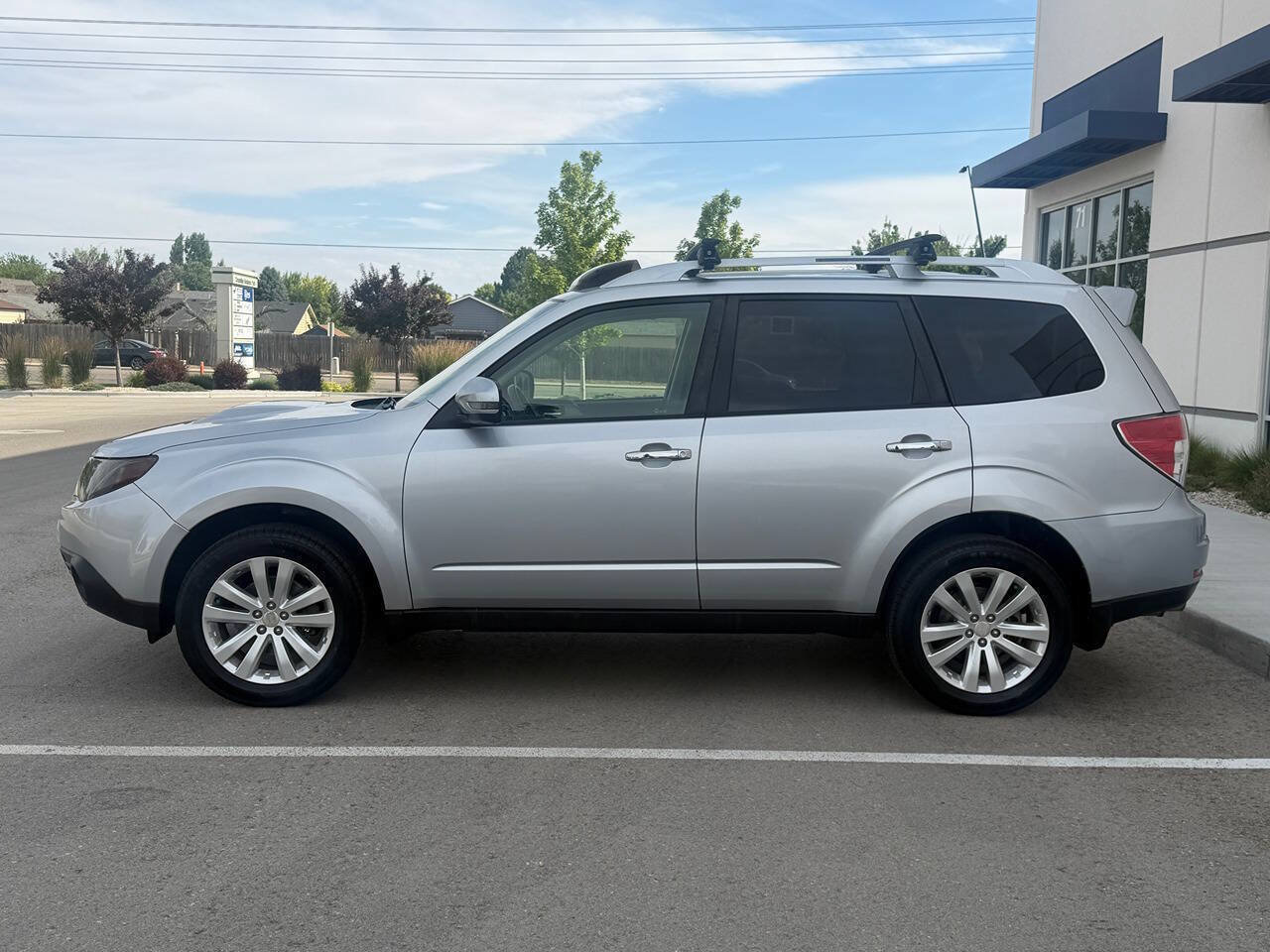 Used 2013 Subaru Forester 2.5XT Touring w/ Popular Pkg 2 AWD/4WD image 8
