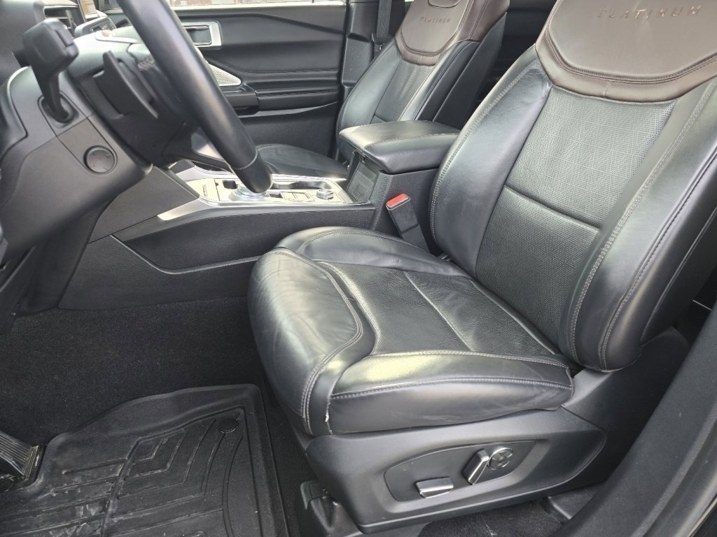 Used 2020 Ford Explorer Platinum w/ Premium Technology Package image 21