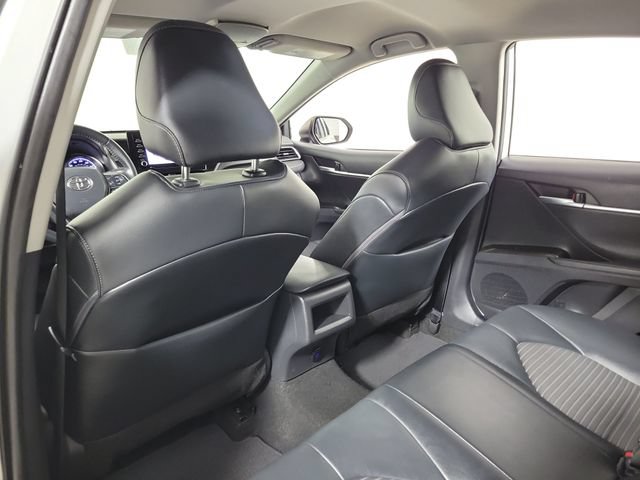 Used 2022 Toyota Camry SE FWD image 11