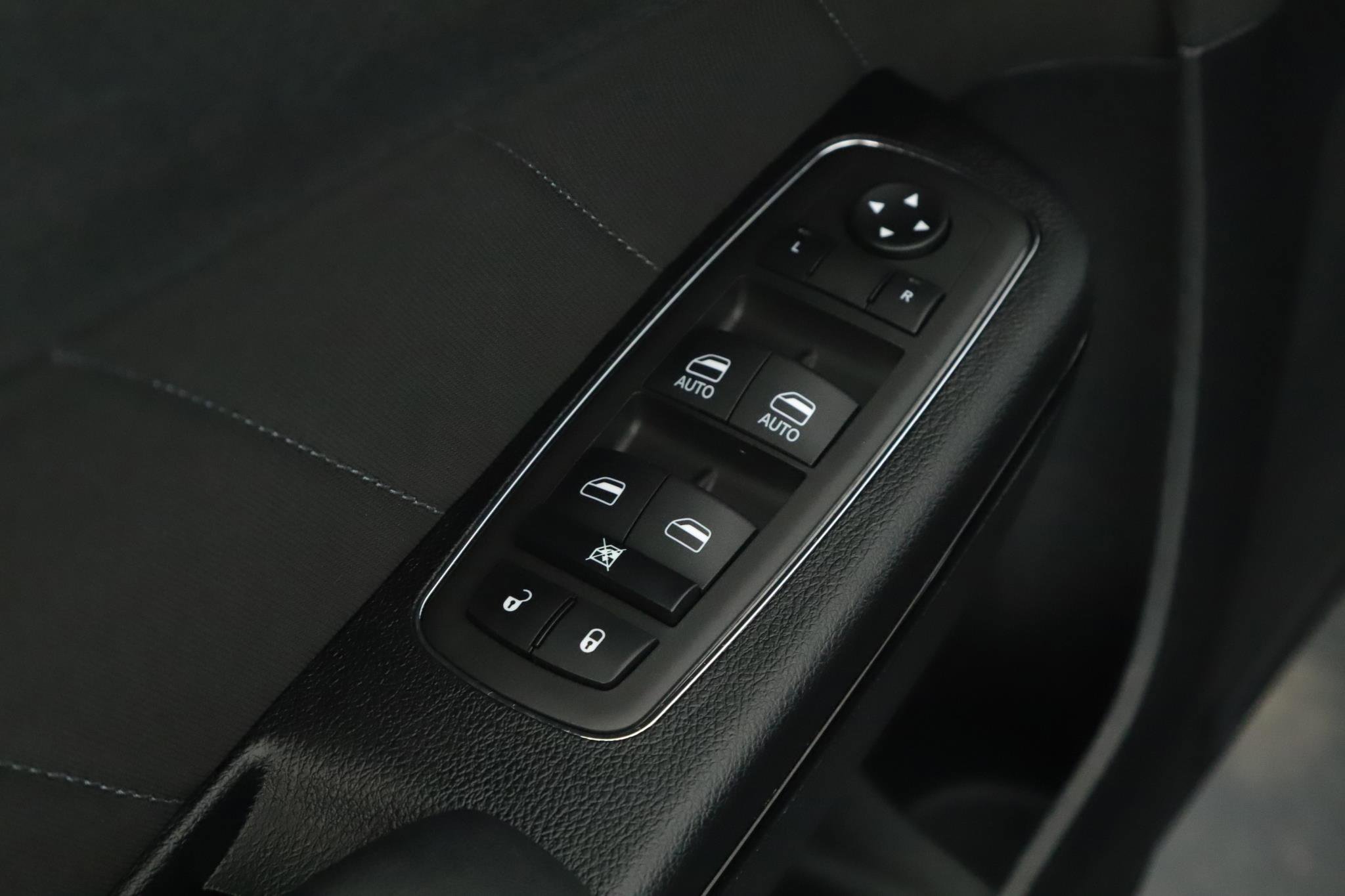 Used 2023 Dodge Charger SXT w/ Blacktop Package image 8