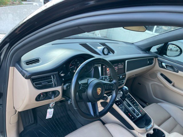 Used 2023 Porsche Macan GTS w/ Premium Package Plus AWD/4WD image 6