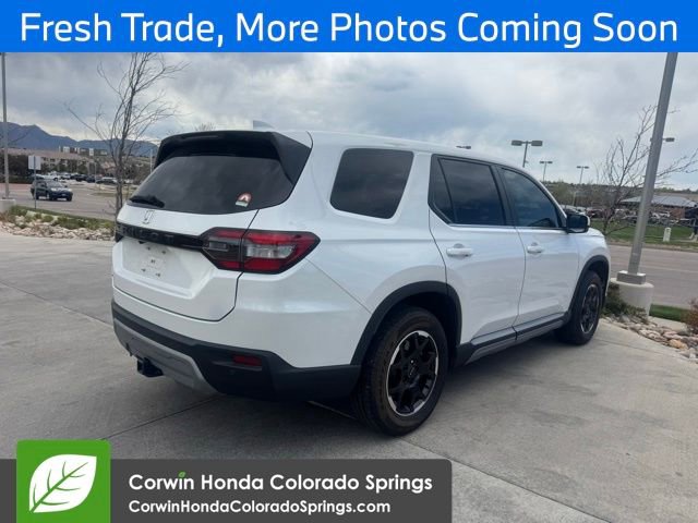Used 2025 Honda Pilot EX-L image 3