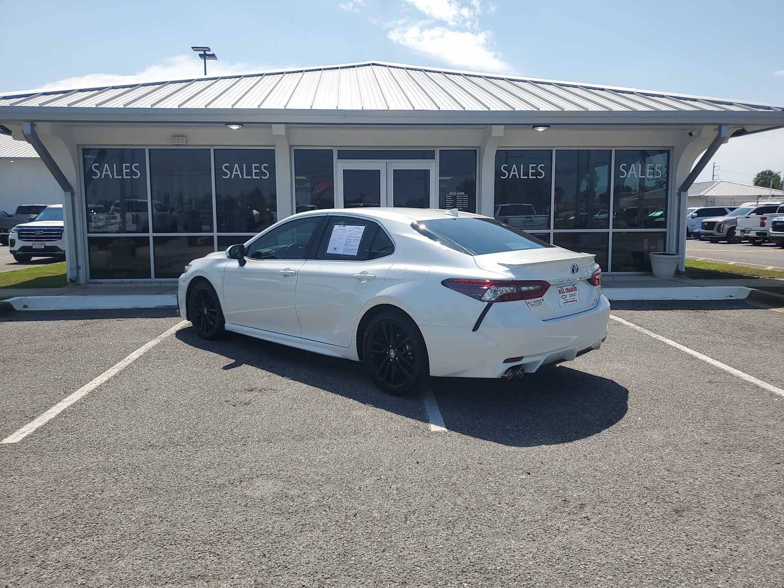 Used 2024 Toyota Camry XSE w/ Navigation Package FWD image 3