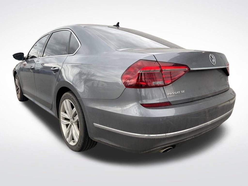 Used 2018 Volkswagen Passat 2.0T SE image 4