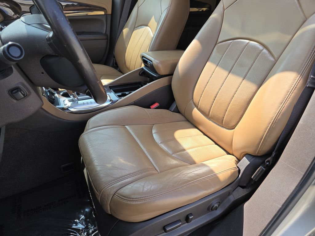 Used 2016 Buick Enclave Premium w/ Experience Buick Package FWD image 16