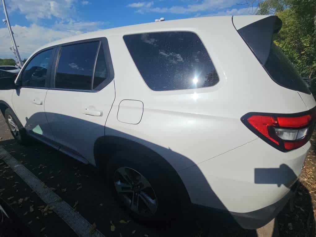 Used 2024 Honda Pilot EX-L image 6
