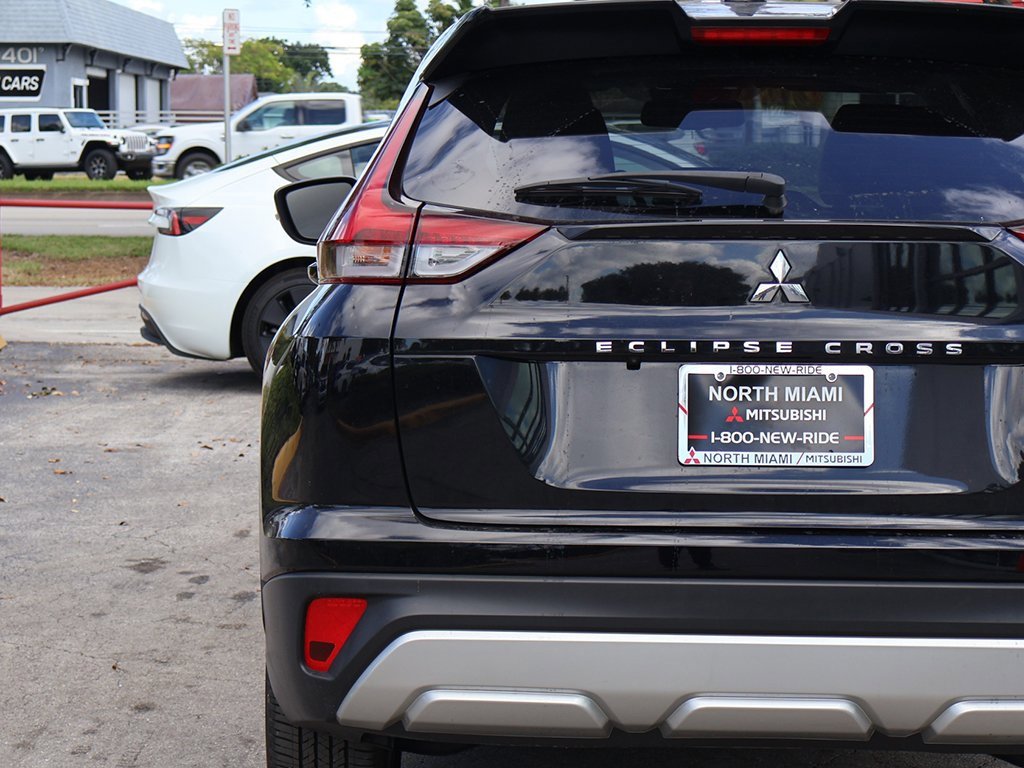 Used 2023 Mitsubishi Eclipse Cross SE image 14