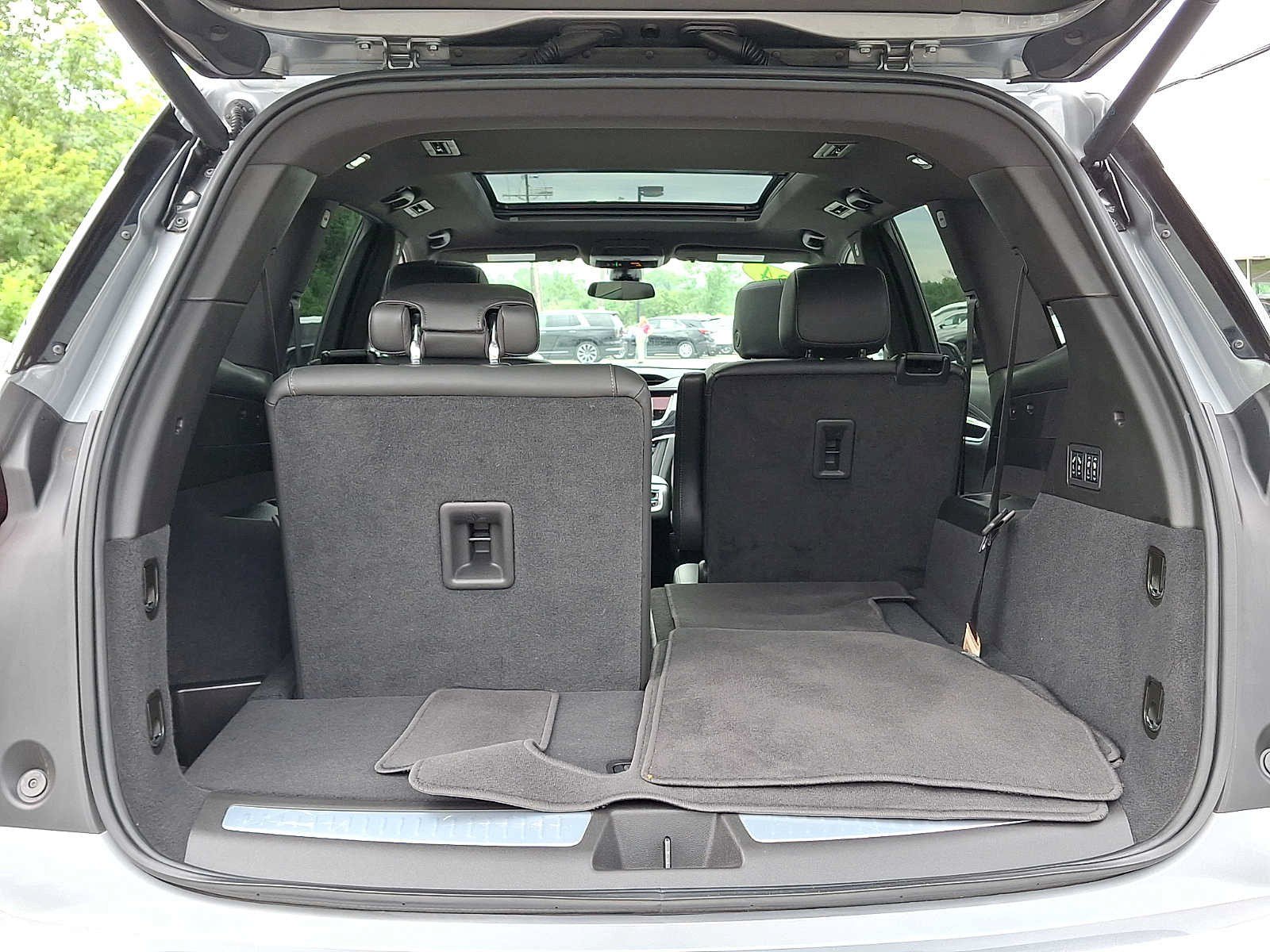 Certified 2024 Cadillac XT6 Premium Luxury AWD/4WD image 28