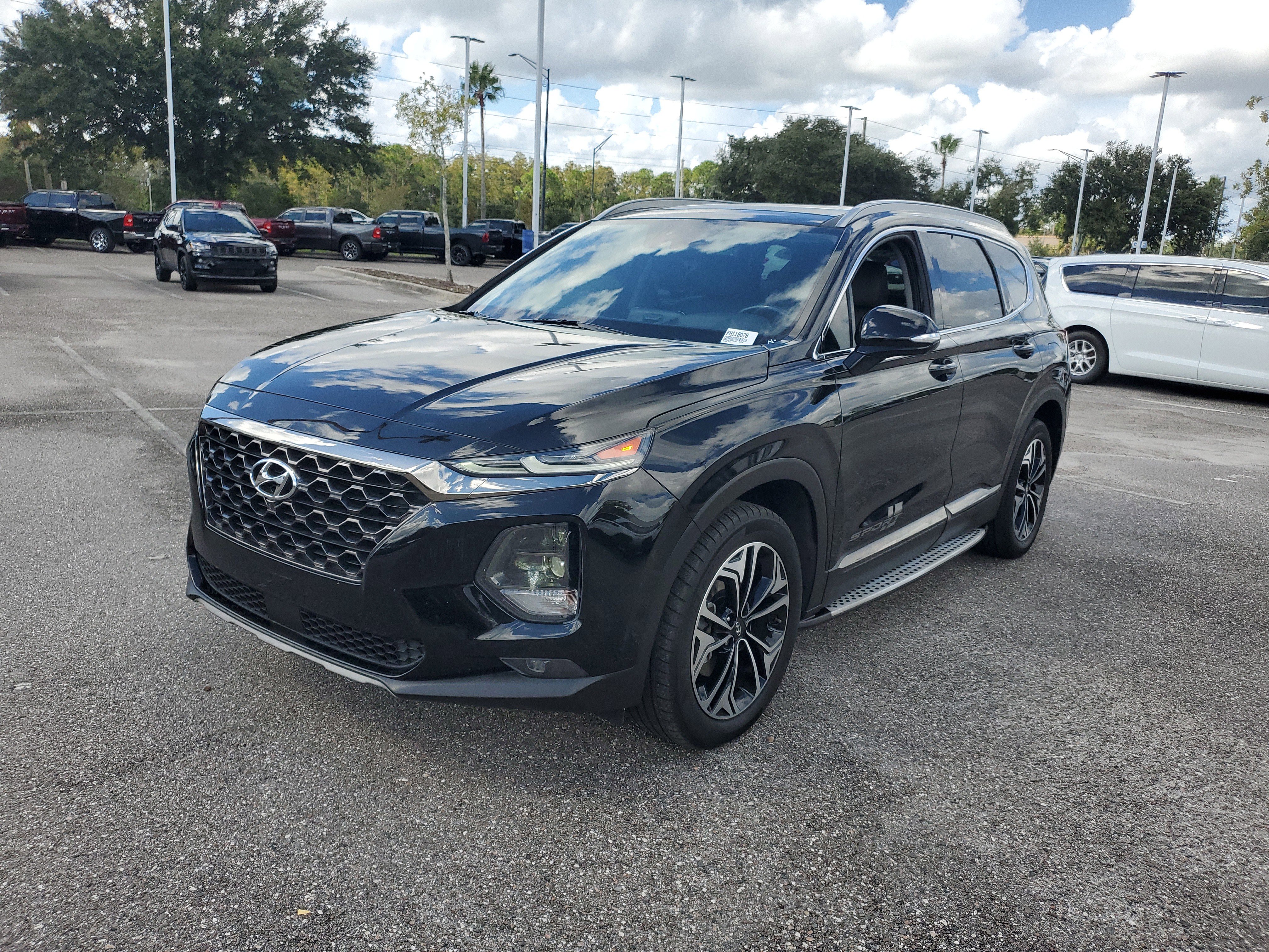 Used 2019 Hyundai Santa Fe FWD image 2
