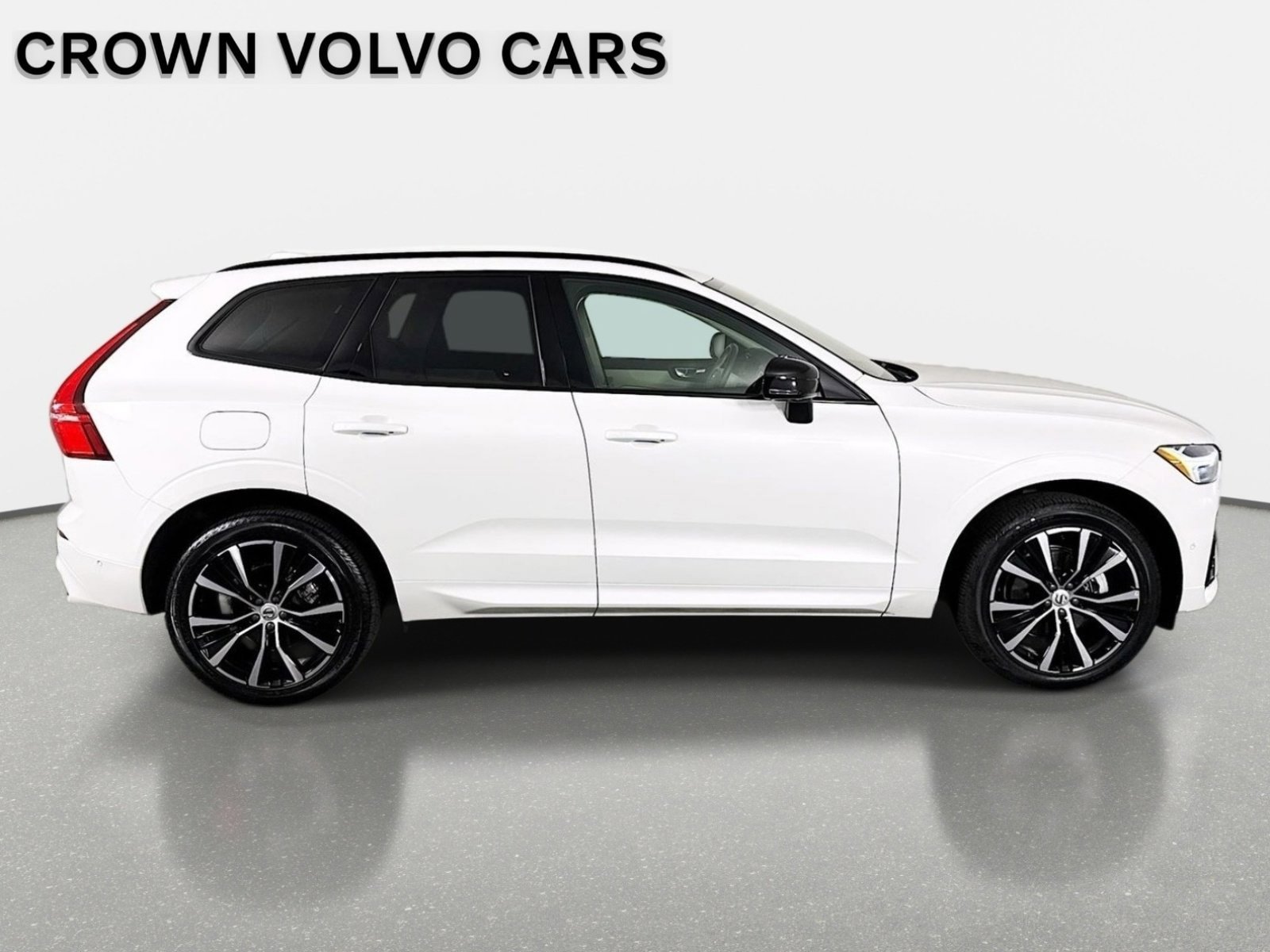 Used 2024 Volvo XC60 B5 Ultimate AWD/4WD image 4