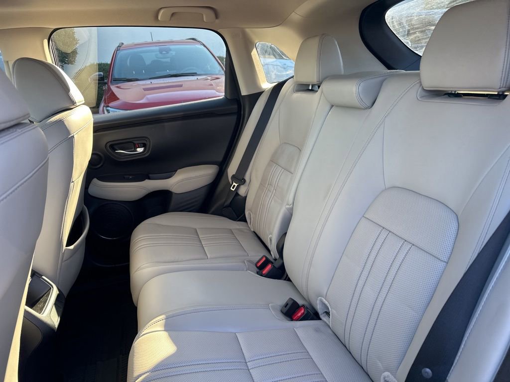 Used 2024 Honda HR-V EX-L image 11