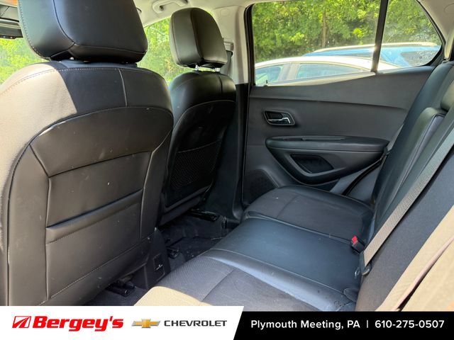 Certified 2017 Chevrolet Trax LT w/ LT Convenience Package AWD/4WD image 10