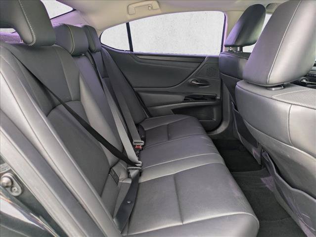 Used 2022 Lexus ES 300h w/ Premium Package FWD image 19