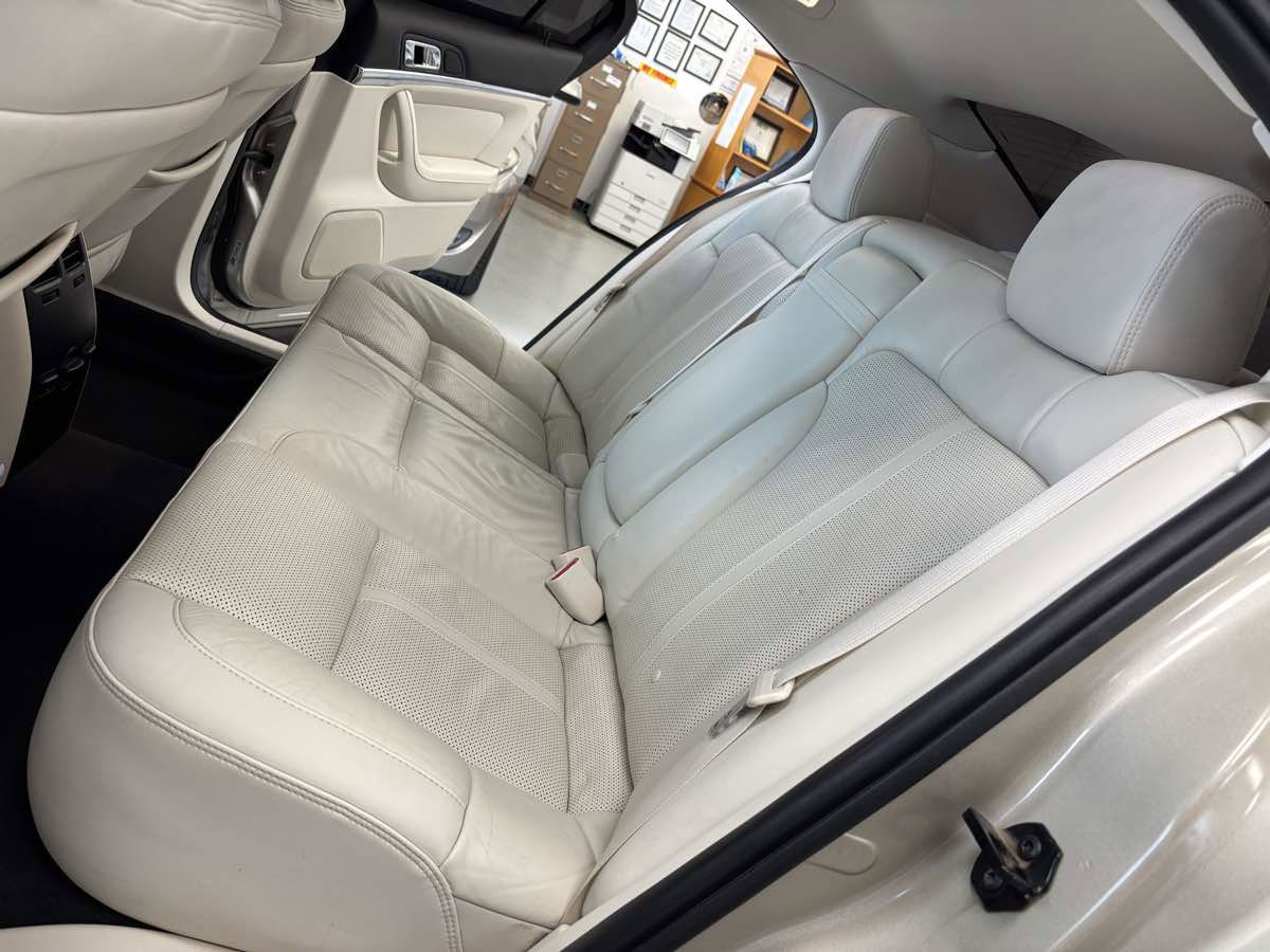 Used 2011 Lincoln MKS w/ 101A Rapid Spec Order Code FWD image 24