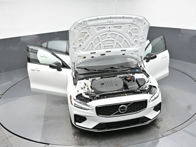 Used 2025 Volvo S60 B5 Plus FWD image 48