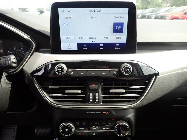 Used 2022 Ford Escape SE w/ Cold Weather Package image 28