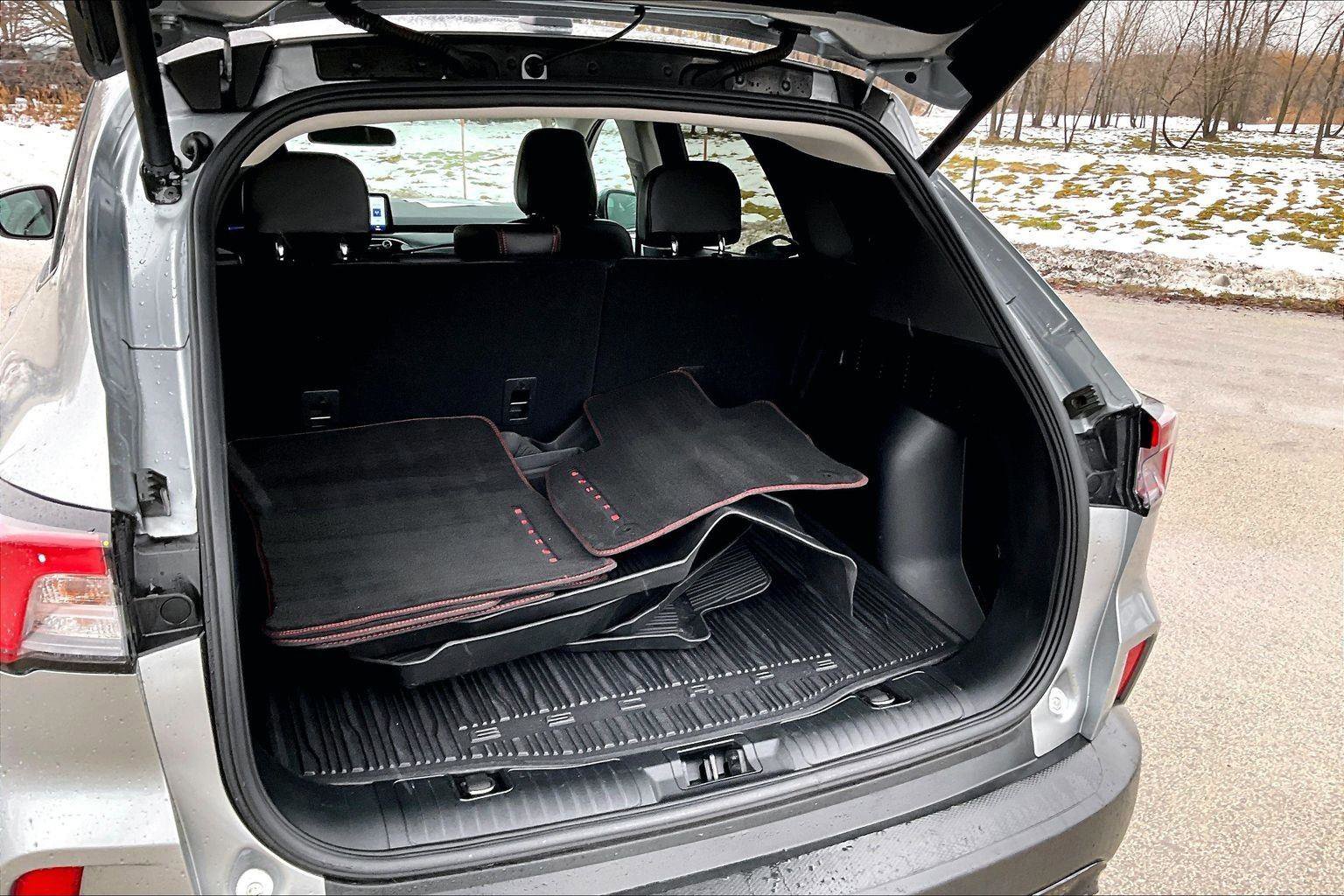 Used 2022 Ford Escape SEL w/ SEL Stealth AWD Package image 19