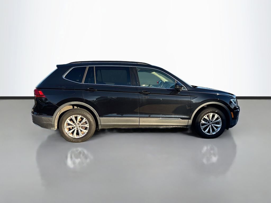 Used 2018 Volkswagen Tiguan SE w/ Front Fog Lights Package image 4