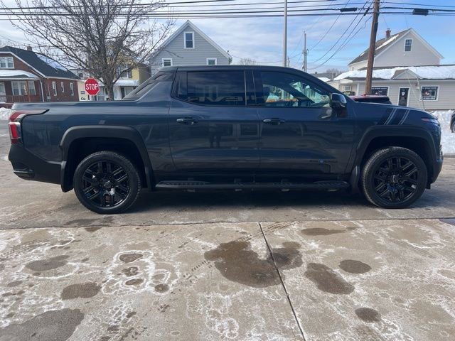 Used 2025 Chevrolet Silverado EV LT w/ LPO, Dark Package Plus image 7
