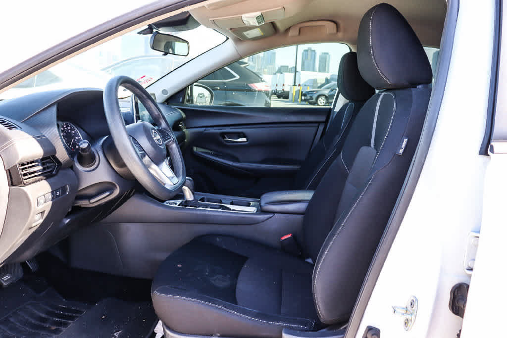 Used 2024 Nissan Sentra SV FWD image 16