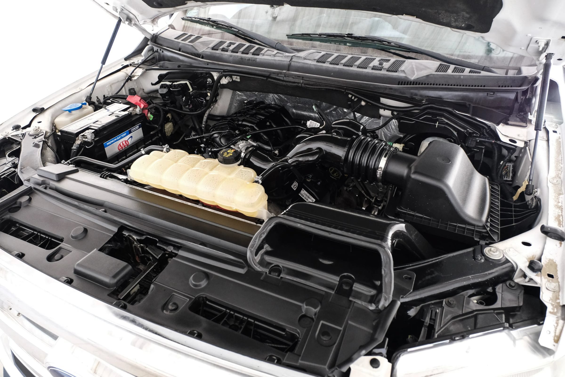 Used 2015 Ford F150 XLT AWD/4WD image 39