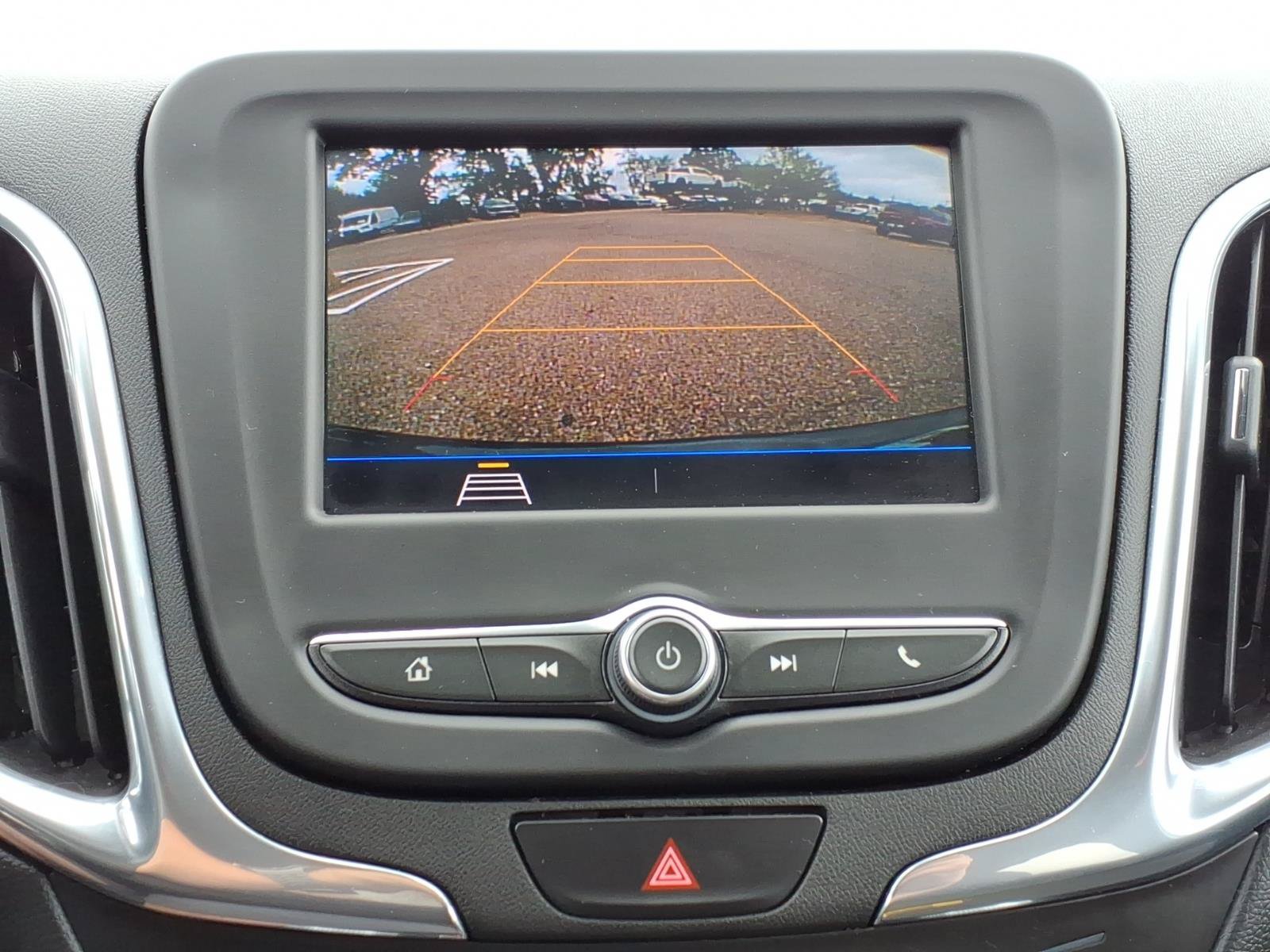 Used 2020 Chevrolet Equinox LT w/ Driver Convenience Package AWD/4WD image 18