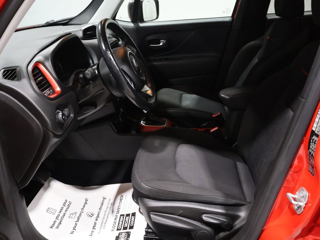 Used 2020 Jeep Renegade Trailhawk w/ Cold Weather Group image 10