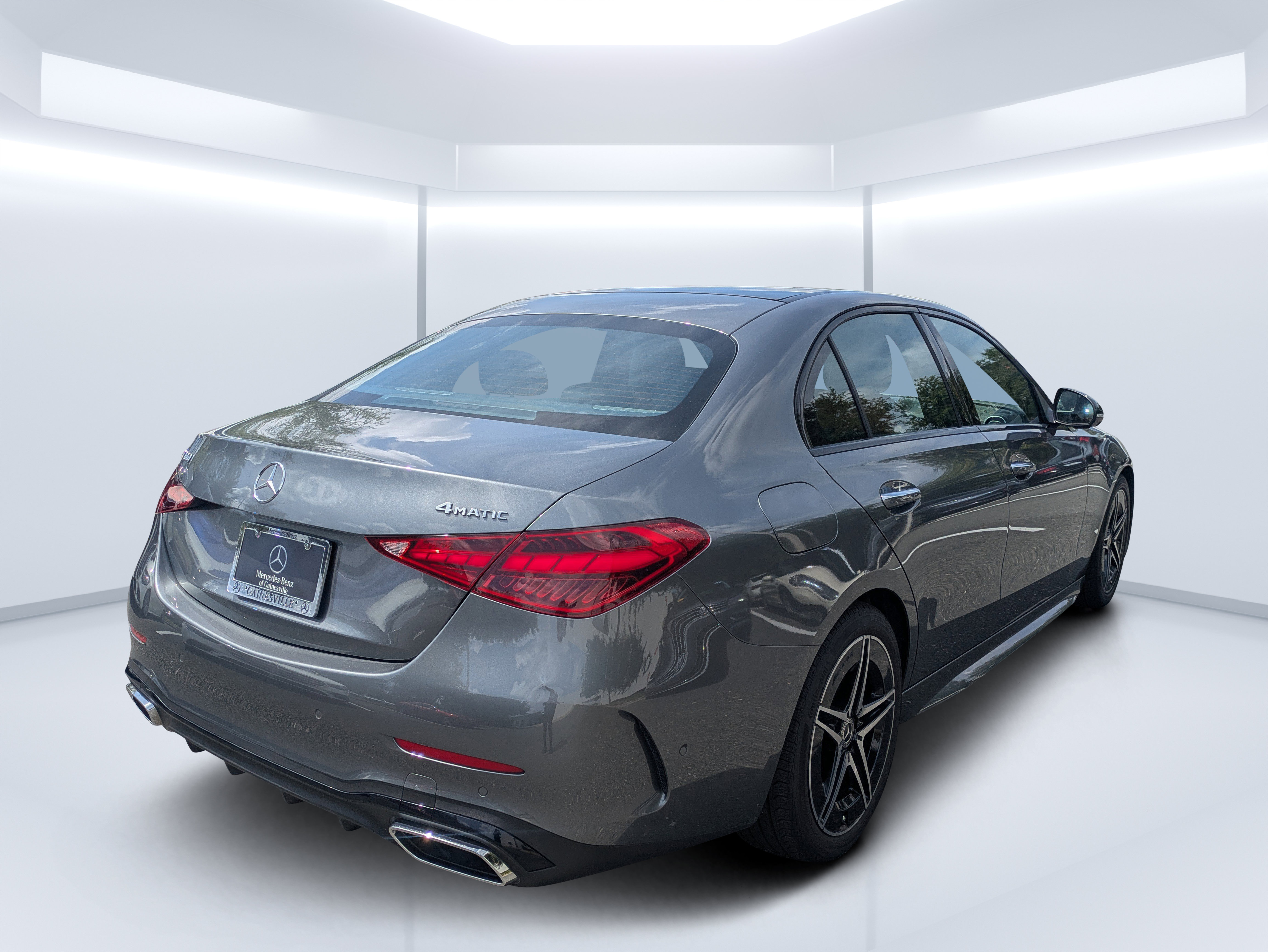 Used 2024 Mercedes-Benz C 300 4MATIC Sedan image 3