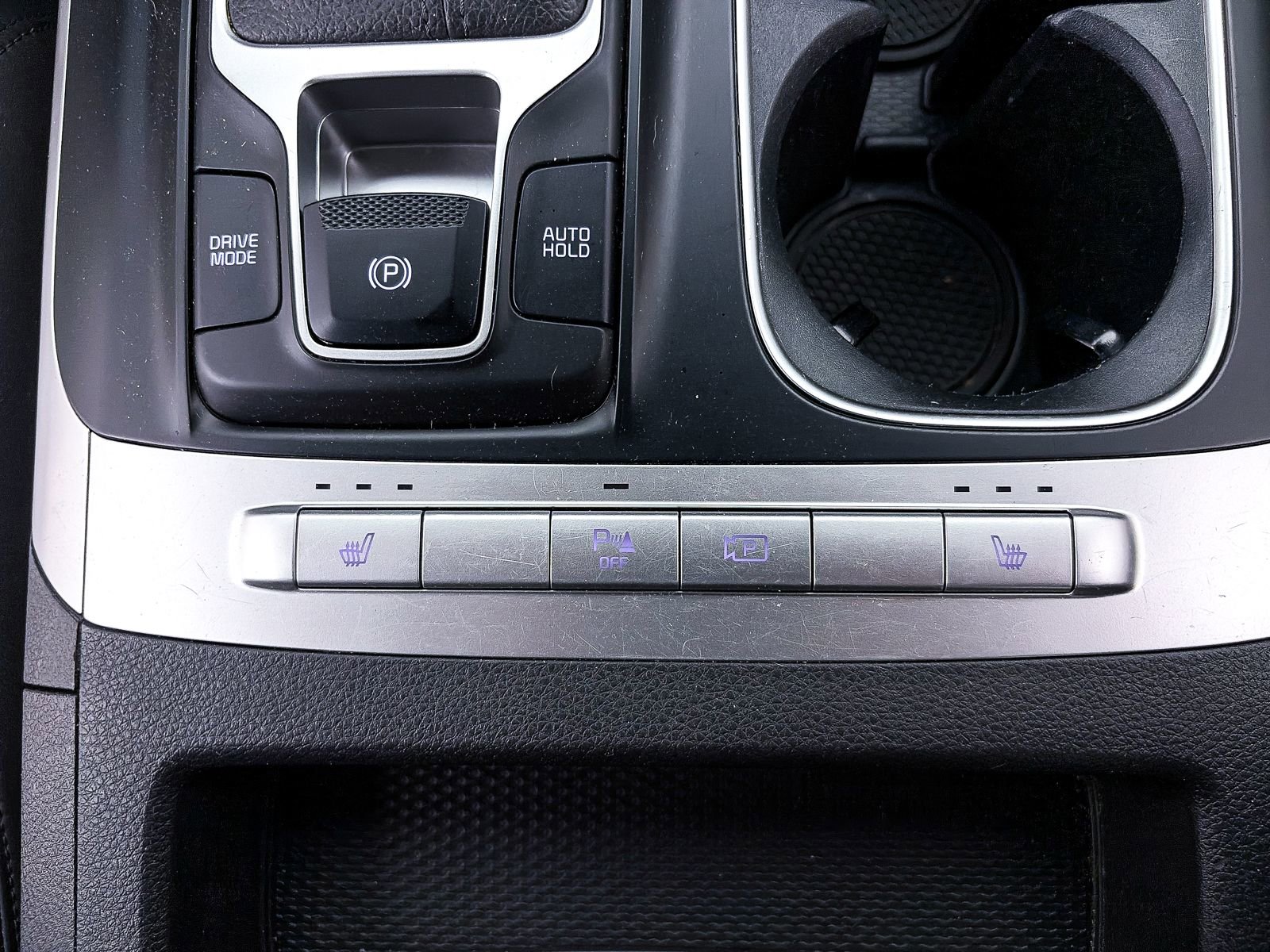 Used 2024 Kia Carnival LX image 25