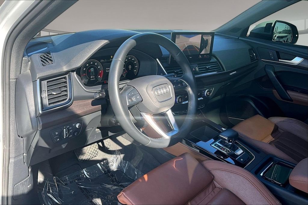 Used 2021 Audi Q5 Prestige w/ Prestige Package image 17
