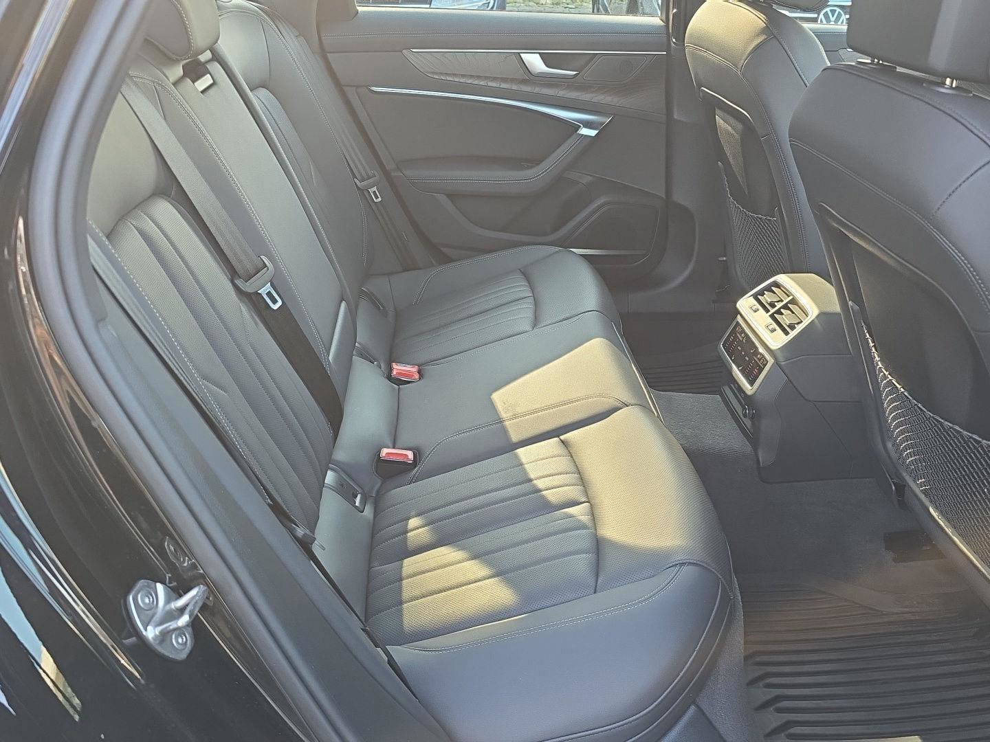 Used 2023 Audi A6 Premium Plus w/ Premium Plus Package image 8